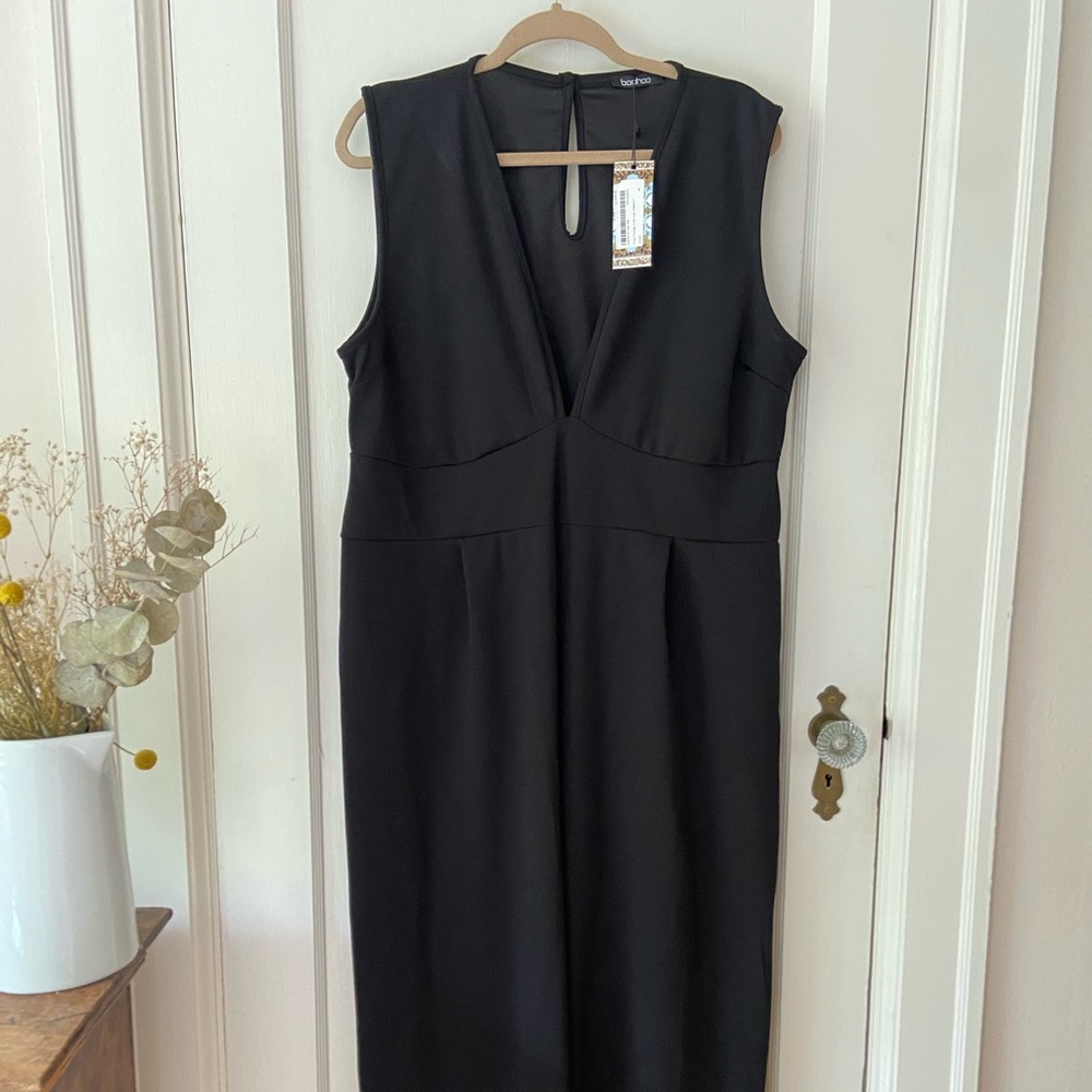 NEVER WORN ✨ Plus Wide-Leg Jumpsuit